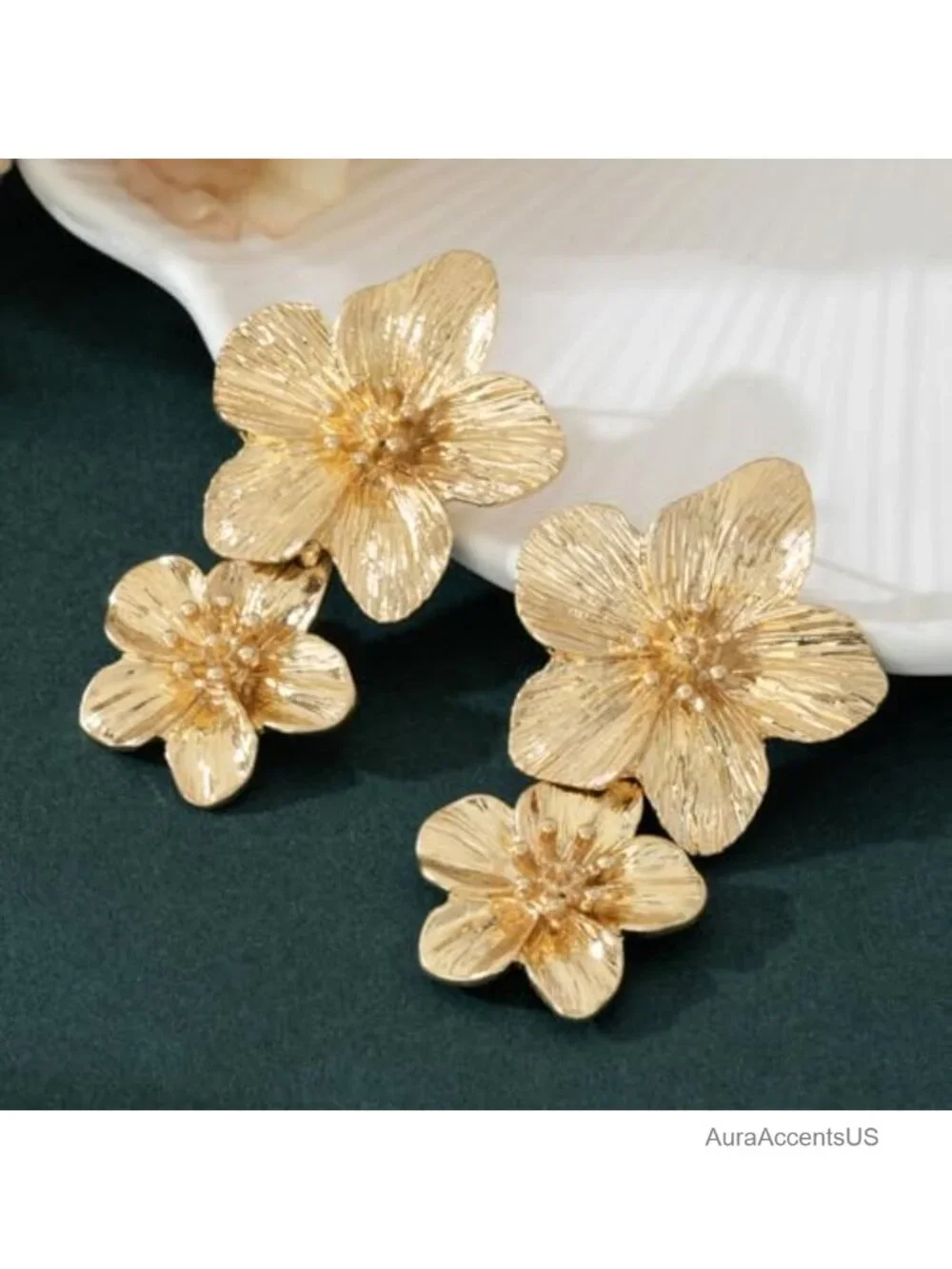 Chunky Ginkgo Leaf Drop Dangle Earrings for Women Statement Floral Jewelry Alloy